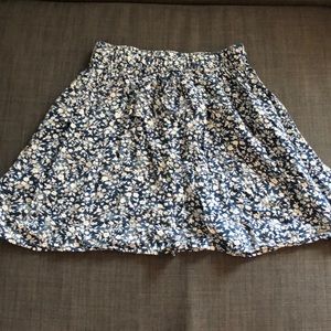 Flowy Hollister skirt GENTLY USED